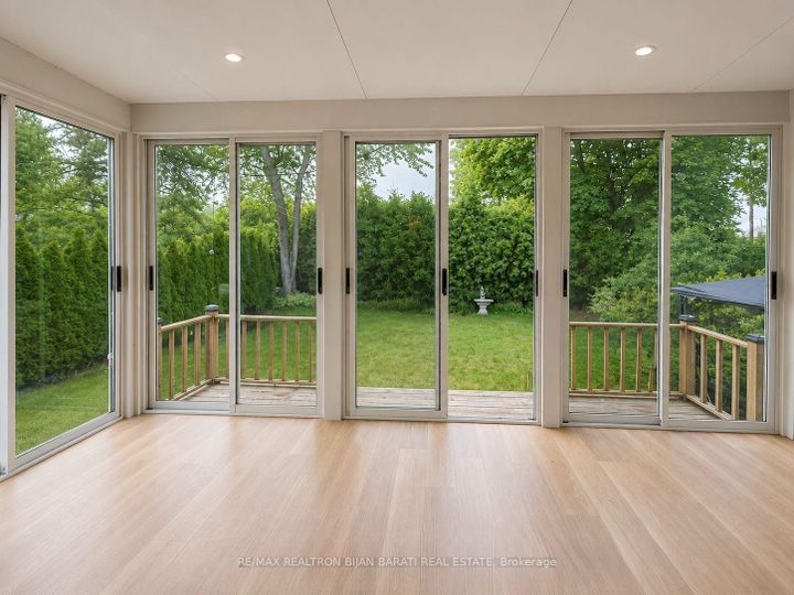 Photo 14 at 33 Sumner Heights Drive, Bayview Village, Toronto