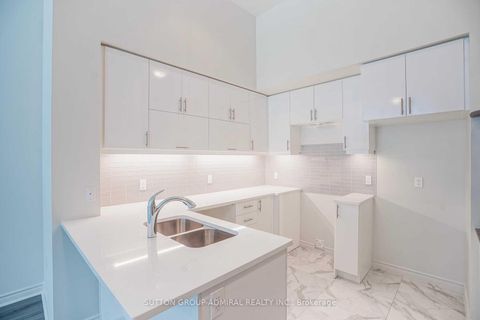 Photo 5 at Th 104 - 39 Annie Craig Drive, Mimico, Toronto