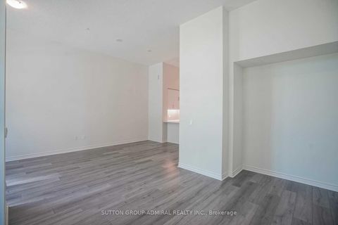 Photo 9 at Th 104 - 39 Annie Craig Drive, Mimico, Toronto