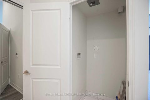 Photo 11 at Th 104 - 39 Annie Craig Drive, Mimico, Toronto