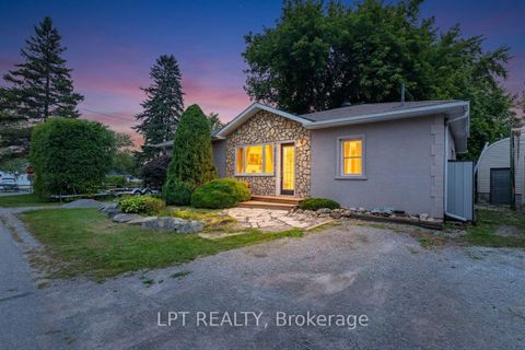 Photo 6 at 427 Lake Drive E, Historic Lakeshore Communities, Georgina