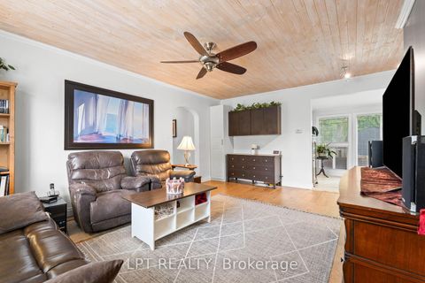 Photo 9 at 427 Lake Drive E, Historic Lakeshore Communities, Georgina