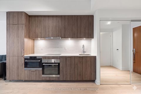 Photo 7 at 208 - 15 Queens Quay E, Waterfront Communities C8, Toronto