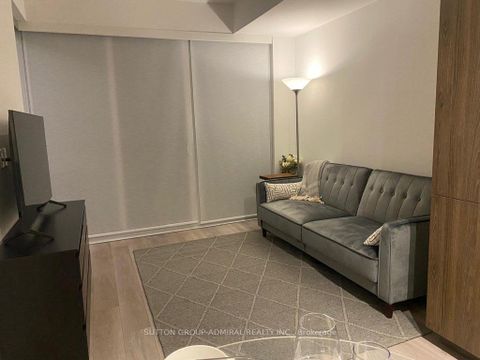 Photo 11 at 208 - 15 Queens Quay E, Waterfront Communities C8, Toronto
