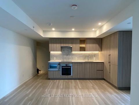 Photo 1 at 710 - 17 Bathurst Street, Waterfront Communities C1, Toronto