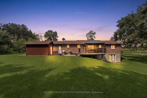Photo 1 at 17435 8th Concession Road, Schomberg, King