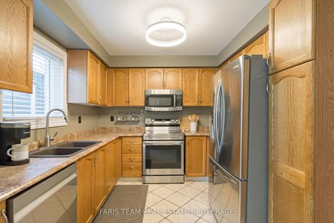 Photo 3 at 4 Bluegrass Drive, Holly, Barrie