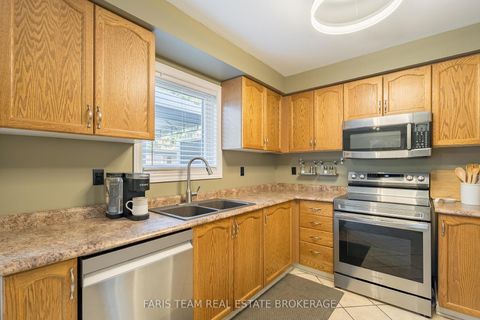 Photo 4 at 4 Bluegrass Drive, Holly, Barrie