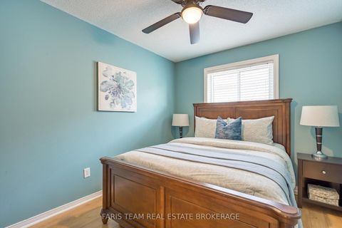 Photo 19 at 4 Bluegrass Drive, Holly, Barrie