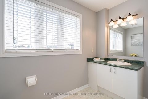 Photo 21 at 4 Bluegrass Drive, Holly, Barrie