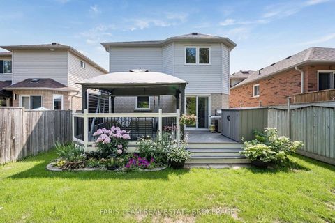 Photo 32 at 4 Bluegrass Drive, Holly, Barrie