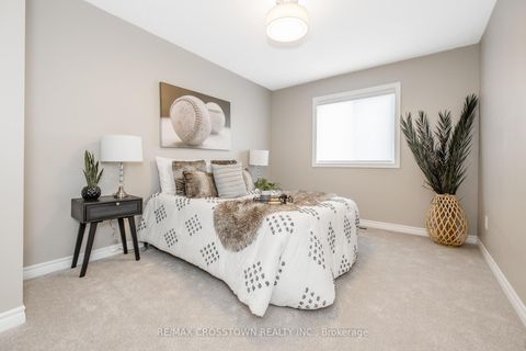 Photo 33 at 22 Maple Crown Terrace, Shore, Barrie