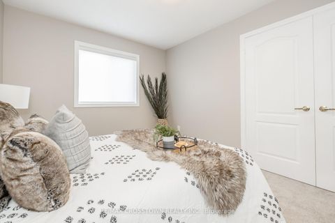Photo 34 at 22 Maple Crown Terrace, Shore, Barrie
