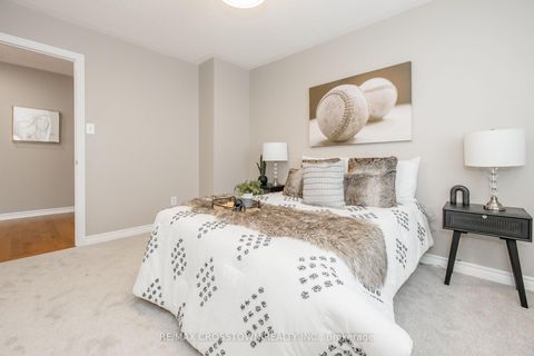 Photo 36 at 22 Maple Crown Terrace, Shore, Barrie