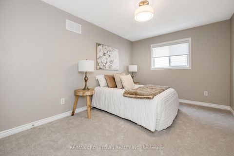 Photo 37 at 22 Maple Crown Terrace, Shore, Barrie