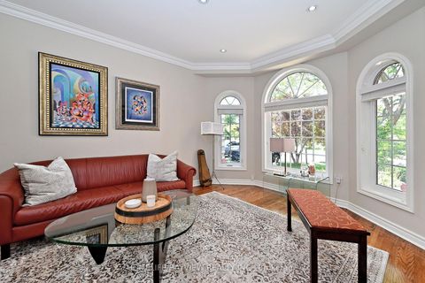 Photo 5 at 58 Thornbrook Court, Brownridge, Vaughan