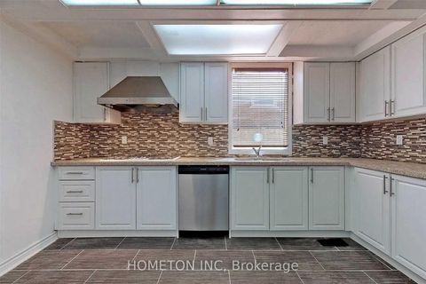 Photo 14 at 95 Yongehurst Road, North Richvale, Richmond Hill