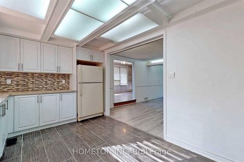 Photo 16 at 95 Yongehurst Road, North Richvale, Richmond Hill