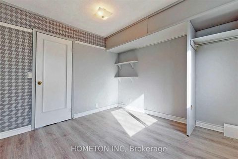 Photo 18 at 95 Yongehurst Road, North Richvale, Richmond Hill
