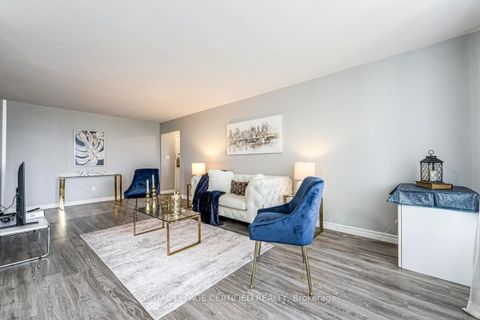 Photo 5 at 1208 - 1 Massey Square, Crescent Town, Toronto