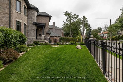 Photo 6 at 70 Parkview Hill Crescent, Parkview, Toronto
