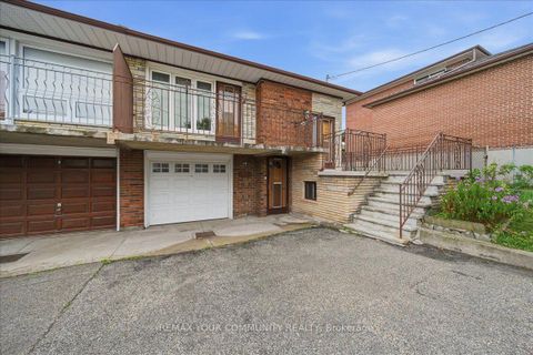 Photo 1 at 9 Hisey Crescent, Black Creek, Toronto