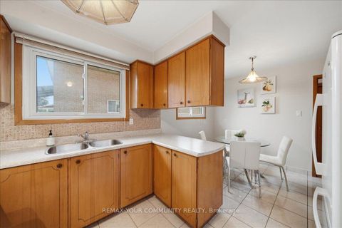 Photo 9 at 9 Hisey Crescent, Black Creek, Toronto