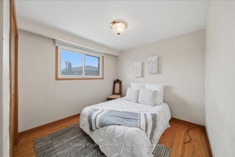 Photo 15 at 9 Hisey Crescent, Black Creek, Toronto