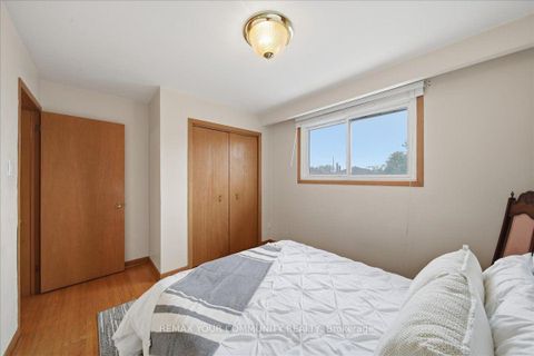 Photo 16 at 9 Hisey Crescent, Black Creek, Toronto