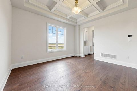 Photo 4 at 33 Lorrain Hand Crescent, Keswick South, Georgina