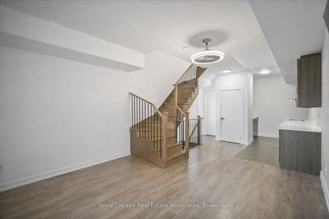 Photo 3 at 40 - 2059 Weston Road, Weston, Toronto