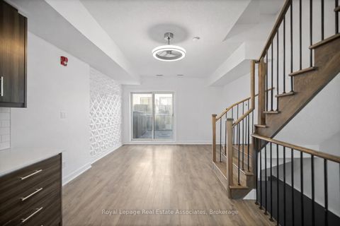 Photo 4 at 40 - 2059 Weston Road, Weston, Toronto