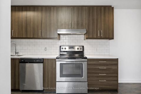 Photo 9 at 40 - 2059 Weston Road, Weston, Toronto