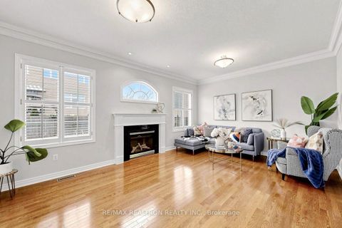 Photo 9 at 52 Canelli Heights Court, Patterson, Vaughan