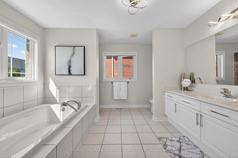 Photo 13 at 75 Mclarty Gate, Bayview Northeast, Aurora