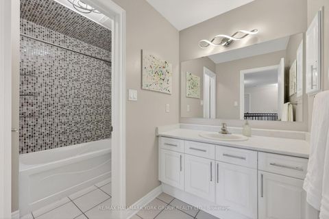 Photo 18 at 75 Mclarty Gate, Bayview Northeast, Aurora