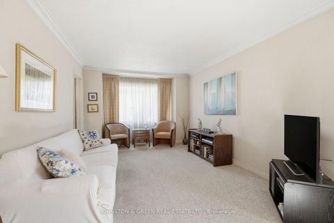 Photo 3 at 425 O'Connor Drive, East York, Toronto