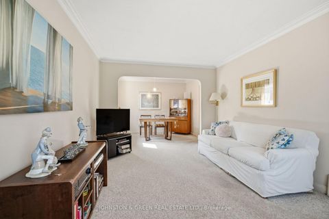 Photo 5 at 425 O'Connor Drive, East York, Toronto