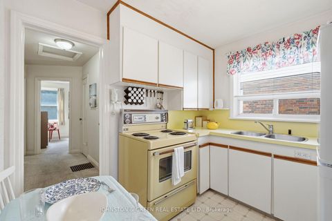 Photo 10 at 425 O'Connor Drive, East York, Toronto