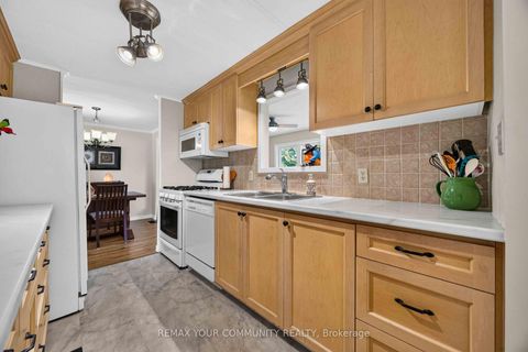 Photo 14 at 131 Roxanna Drive, Sutton & Jackson's Point, Georgina
