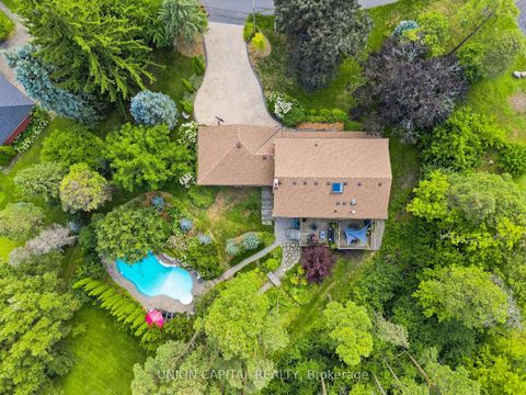 Photo 1 at 22 Cynthia Crescent, Oak Ridges, Richmond Hill