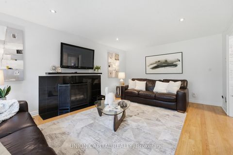 Photo 5 at 22 Cynthia Crescent, Oak Ridges, Richmond Hill