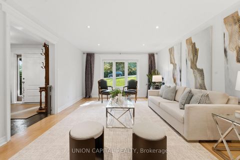 Photo 8 at 22 Cynthia Crescent, Oak Ridges, Richmond Hill