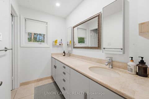 Photo 23 at 22 Cynthia Crescent, Oak Ridges, Richmond Hill