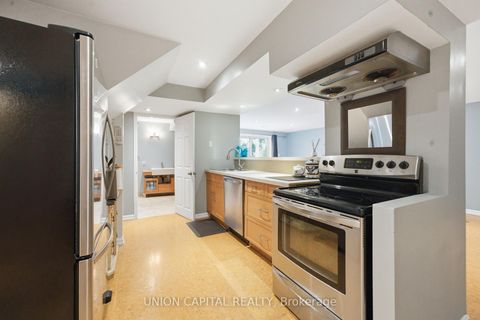Photo 24 at 22 Cynthia Crescent, Oak Ridges, Richmond Hill