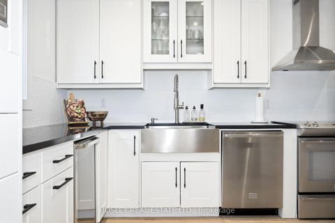 Photo 10 at 440 Sandford Street, Central Newmarket, Newmarket