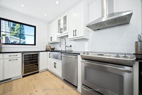Photo 11 at 440 Sandford Street, Central Newmarket, Newmarket