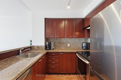 Photo 7 at 1612 - 38 Lee Centre Drive, Woburn, Toronto