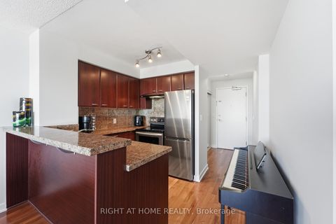 Photo 8 at 1612 - 38 Lee Centre Drive, Woburn, Toronto