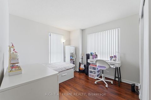 Photo 9 at 1612 - 38 Lee Centre Drive, Woburn, Toronto